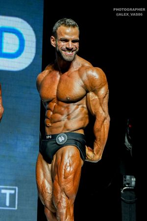 CLASSIC PHYSIQUE +178